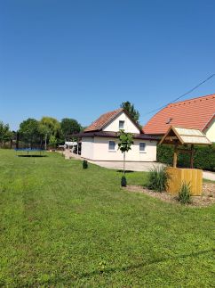 Sirató 82. Vendégház8