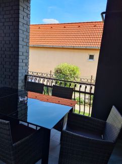 Rózsa Apartmanház7