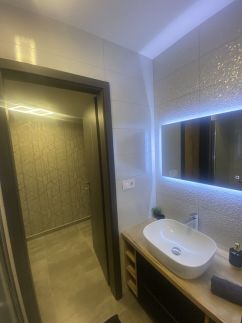 Lake View Penthouse24