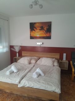Holiday Apartman13
