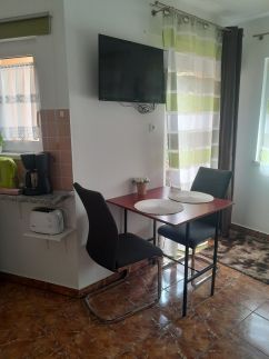 Holiday Apartman18