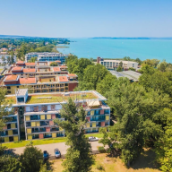 Azúr Villa Magán Apartman