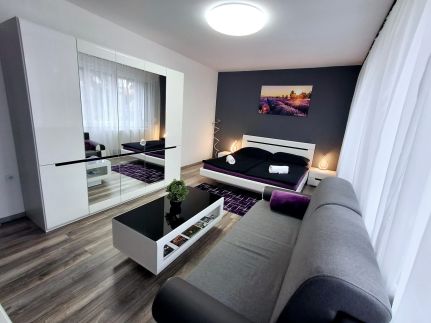 Cosmopolitan Apartman24