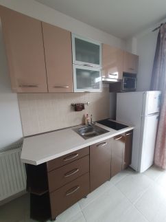 Krisi Apartman1