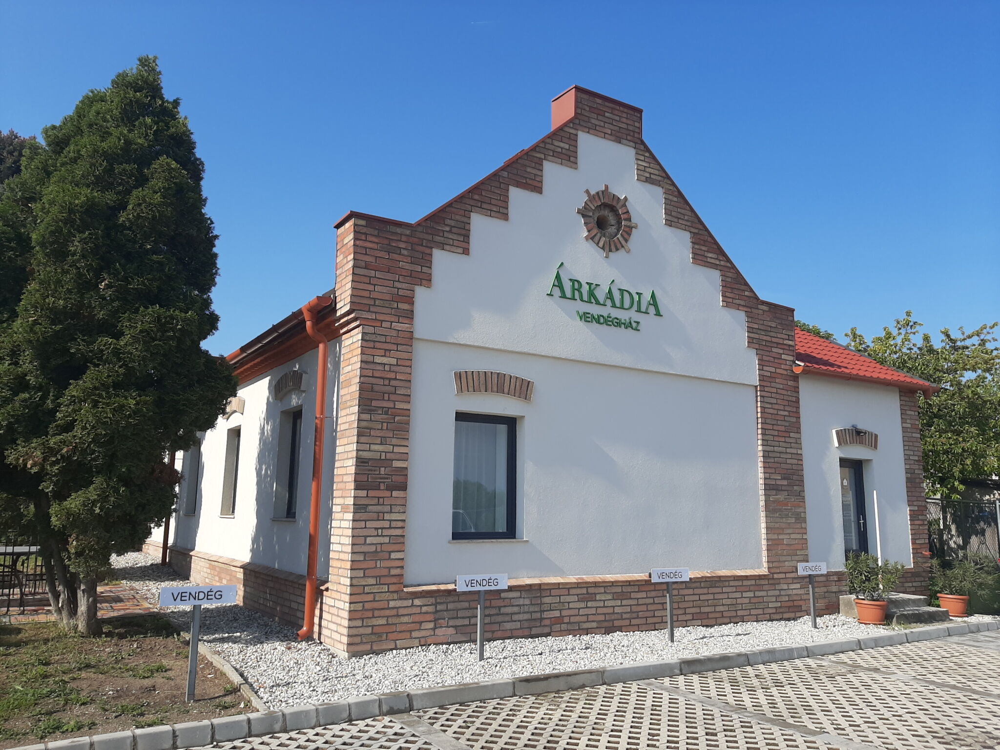 Árkádia Vendégház – Lábatlan fotó 1