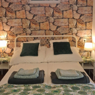 Üvegműves Apartman