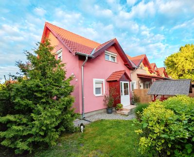 Juhar Apartmanház