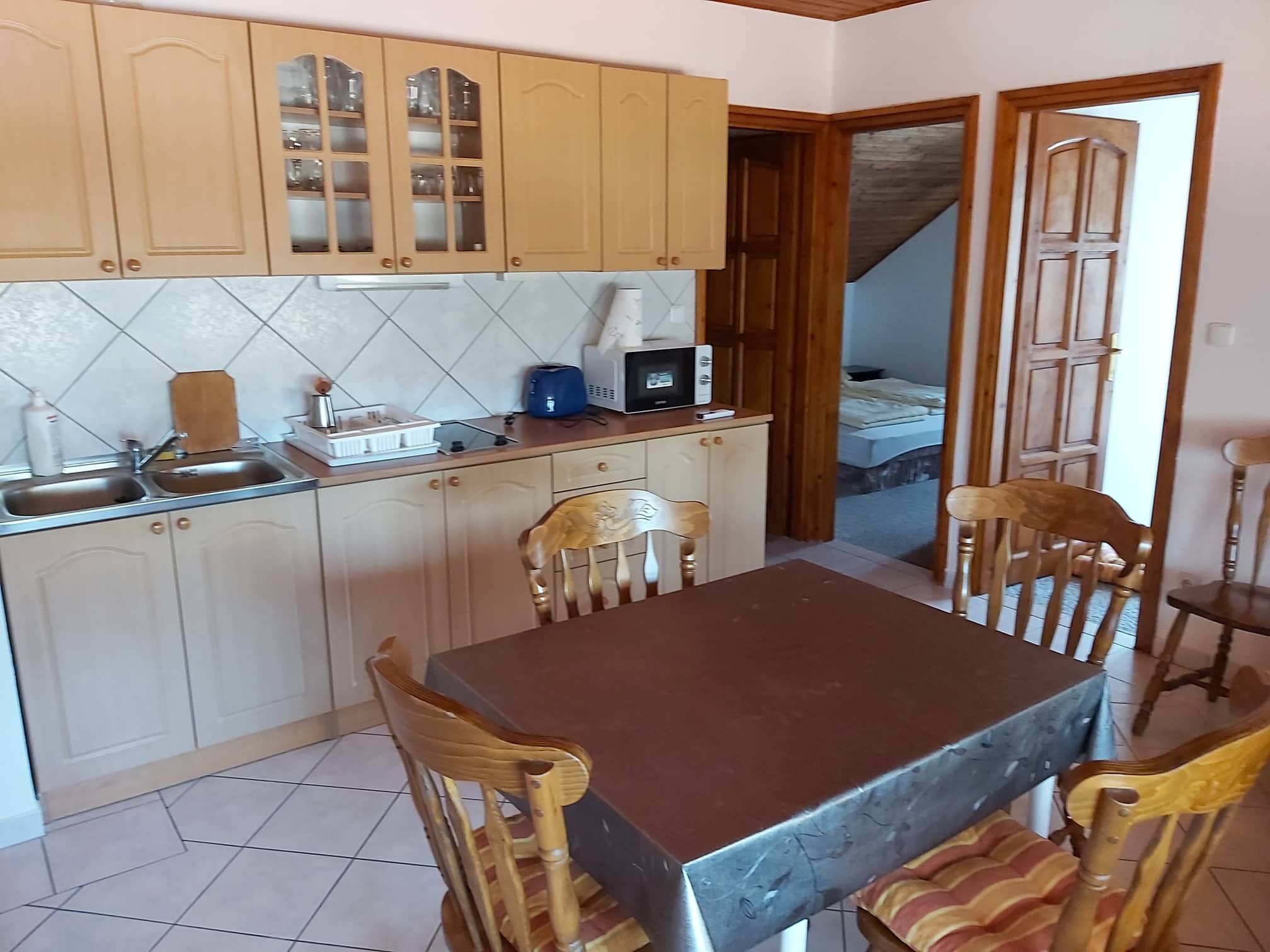 Hullám Apartman és Étterem – Gyenesdiás fotó 3
