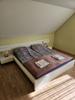 Fenyves Apartman24