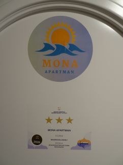 Mona Apartman18