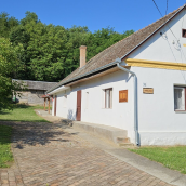 Mézesház