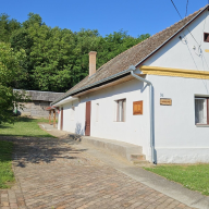 Mézesház – Kisjakabfalva