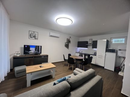 Silver Home Apartman7