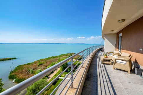 MF Club 218 Panorama Wellness Apartman Siófok
