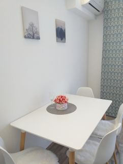 Elizabeth Apartman212