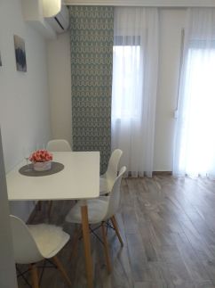 Elizabeth Apartman213