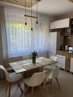 Major-Liget Apartman