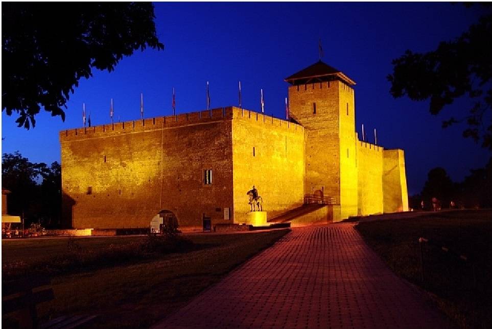 Gyula Vár Panoráma – Gyula fotó 2