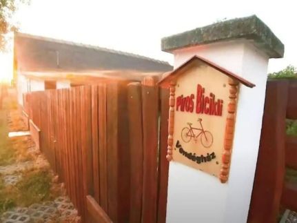 Piros Bicikli Vendégház11