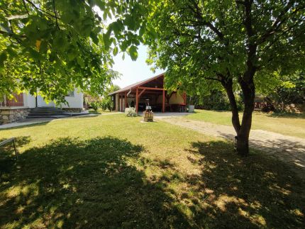 Lake View Fügéskert Apartman9
