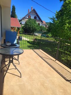 Lake View Fügéskert Apartman16