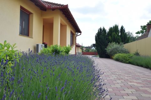 Hajnalsugár Apartman48