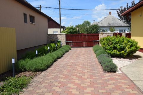 Hajnalsugár Apartman42