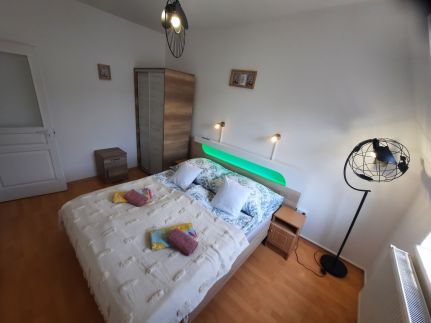 Zöld Béka Apartmanok Kölcsey II.11
