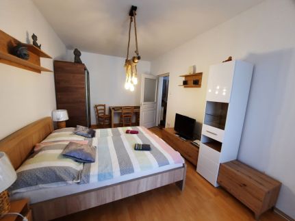 Zöld Béka Apartmanok Kölcsey II.1