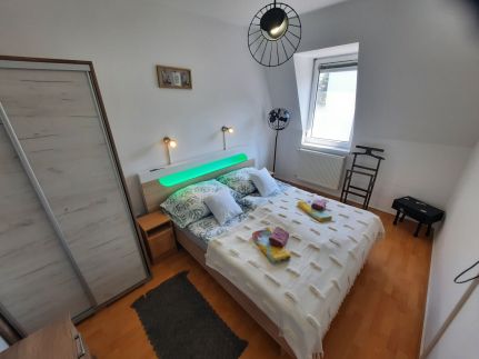 Zöld Béka Apartmanok Kölcsey II.8