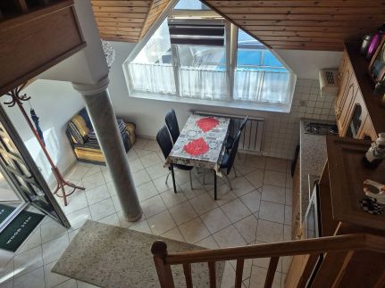 Várlak Apartman***9
