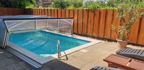Várlak Apartman***1