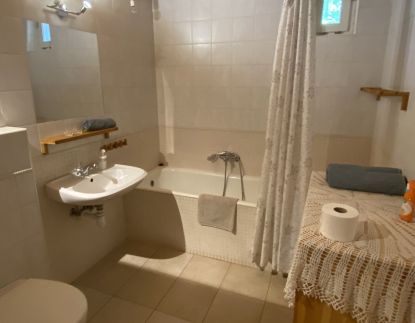 Nyitva Apartman – Balatonfüred fotó 5