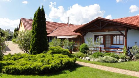 Familie Magyar Apartman Kék Ház Zalakaros1