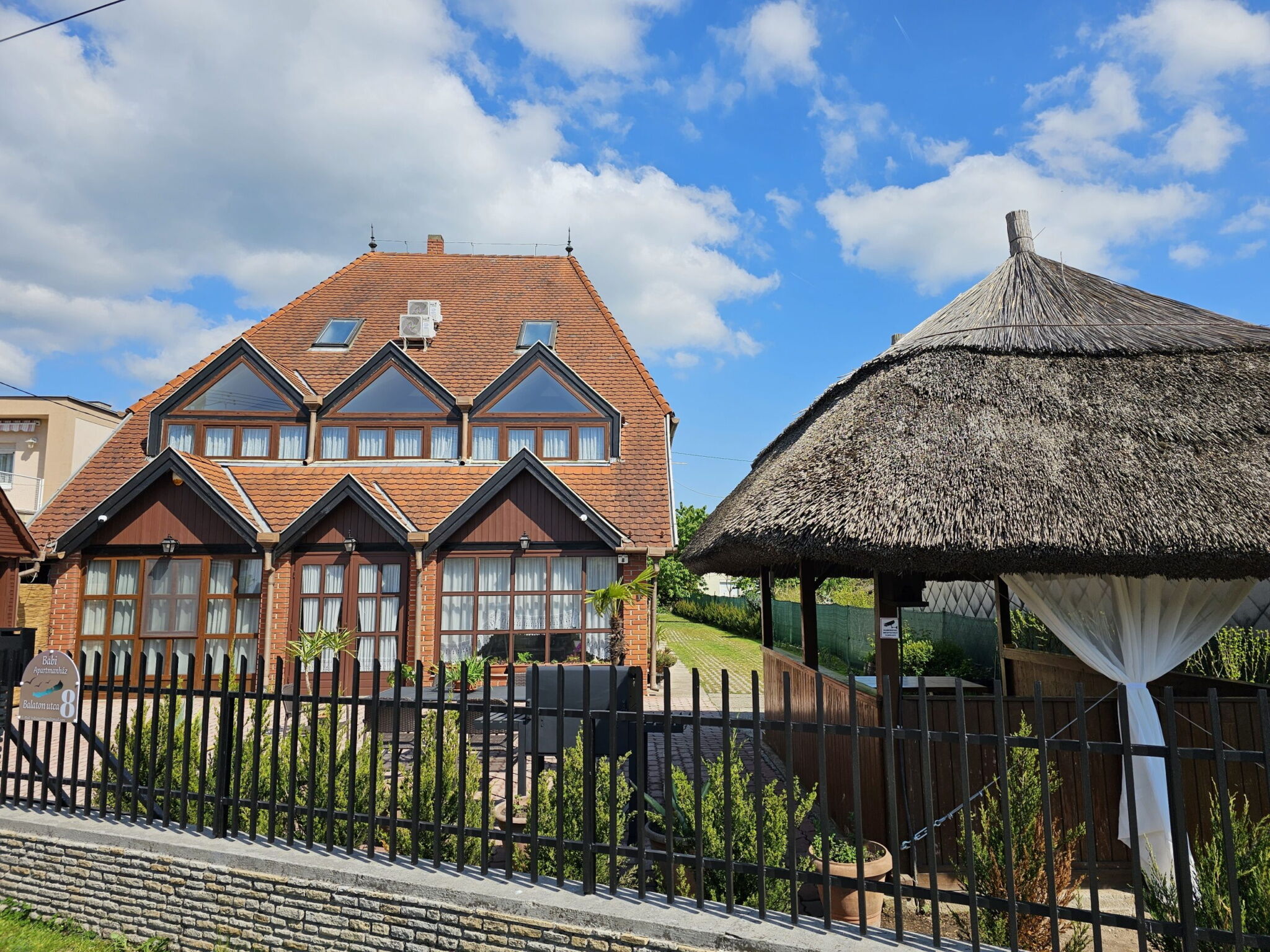 Babi Apartmanház – Gyenesdiás