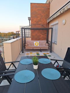 Galerius Home Harmony Gold 1.  Apartman25