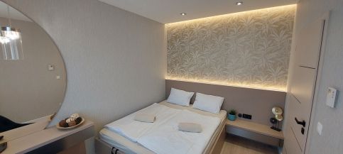 Galerius Home Harmony Gold 1.  Apartman8