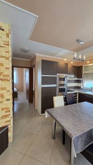 Betti Apartman11