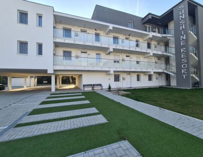 Sunshine Resort Beige Apartman9