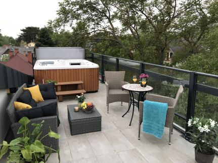 Helena Apartman