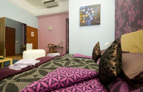 Budapest GuestRooms11