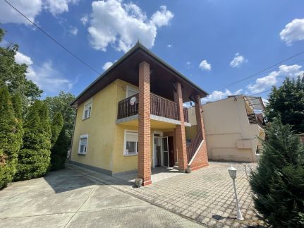 Rózsa Lak Apartman