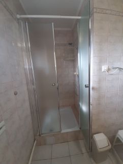 Egri Apartmanház12