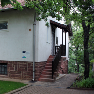 Árnyas Apartman