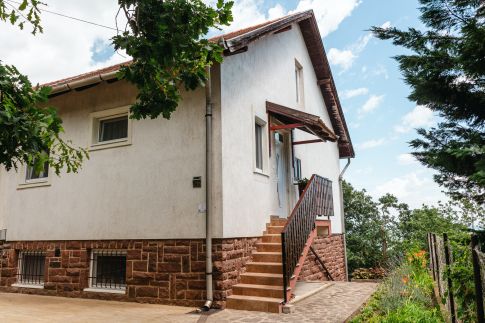 Árnyas Apartman