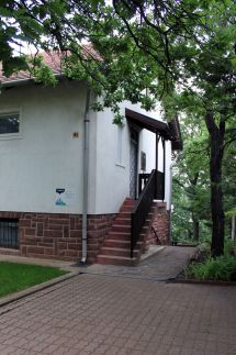 Árnyas Apartman