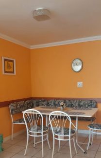 Emmy Apartman4