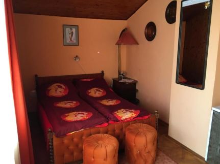Emmy Apartman1