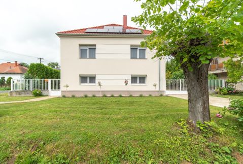 Topáz Apartmanházak1