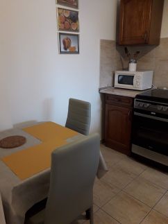 Golden Apartman22